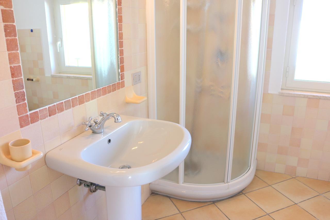 Residence Ponente Санта-Тереза-Галлура Екстер'єр фото
